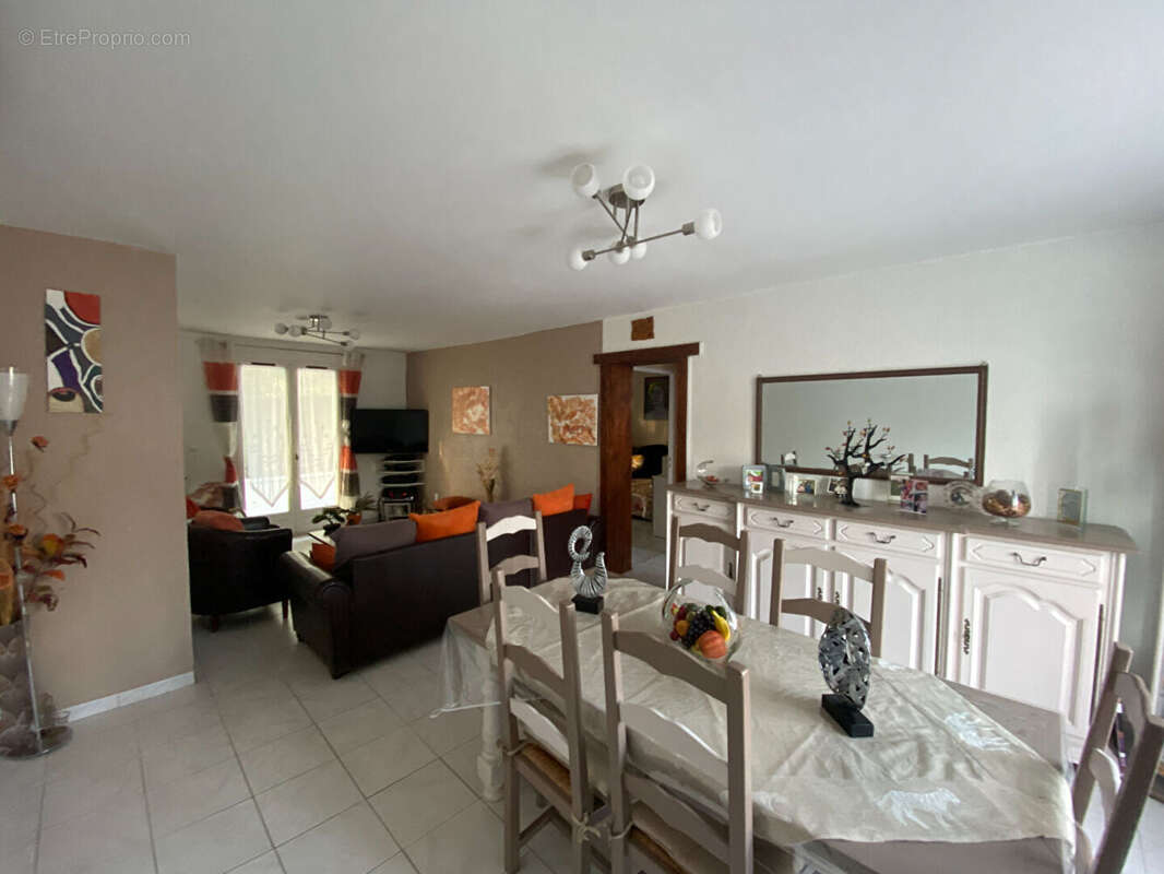 Maison à MARY-SUR-MARNE