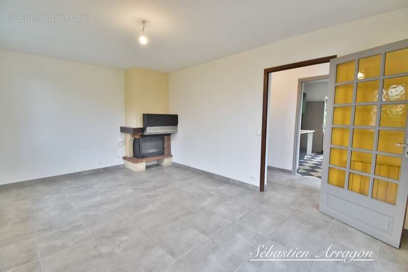 Maison rénovée 110 m² – 3 chambres – jardin 790 m² – quartier calme Villeneuve-sur-Lot (47)- coup de cœur assuré - photo 4