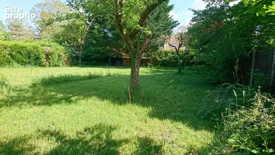 Terrain à LIZY-SUR-OURCQ