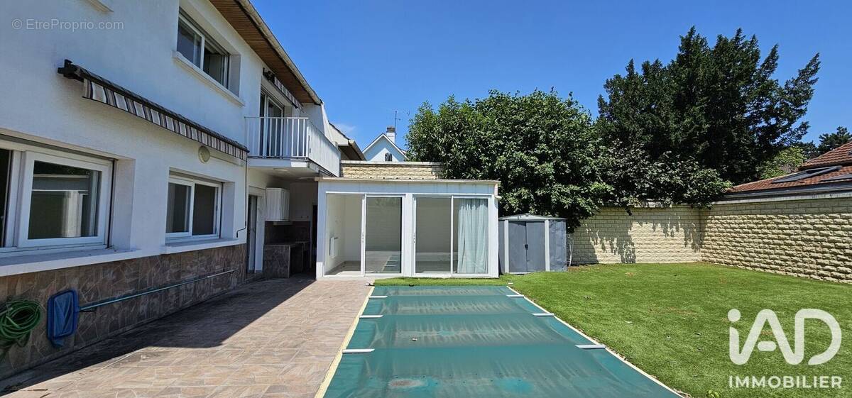 Photo 1 - Maison à LES PAVILLONS-SOUS-BOIS