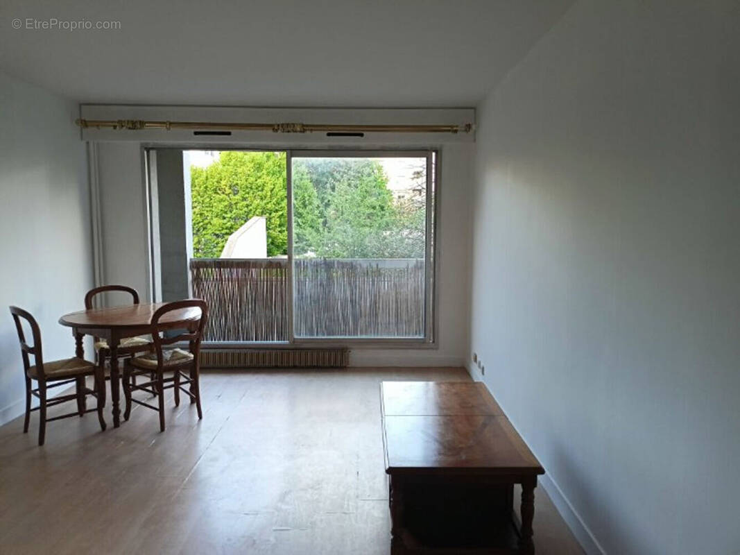 Appartement à PARIS-19E
