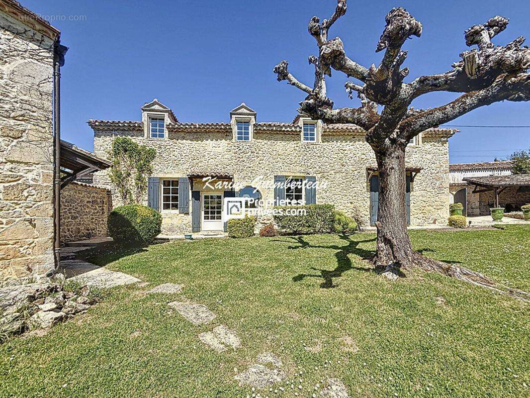 Maison de campagne avec vue dominante + piscine + gîte - photo 2