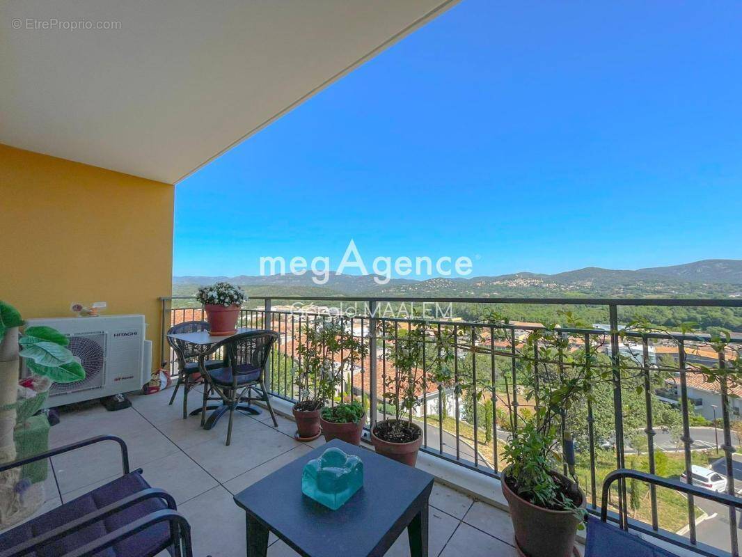 Appartement à COGOLIN