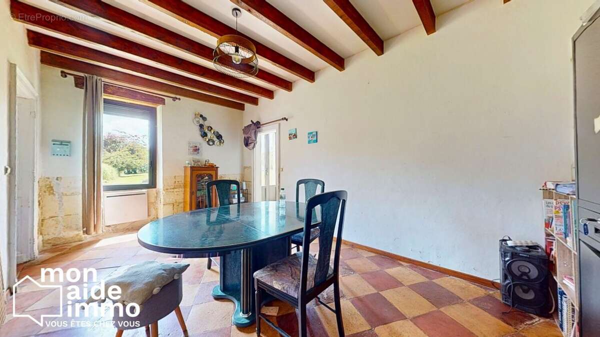 Maison à SAINT-QUENTIN-DE-BARON