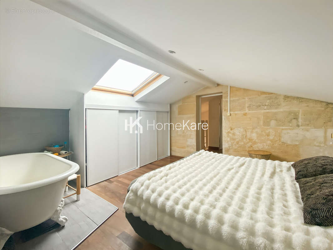 Maison à VILLENAVE-D&#039;ORNON