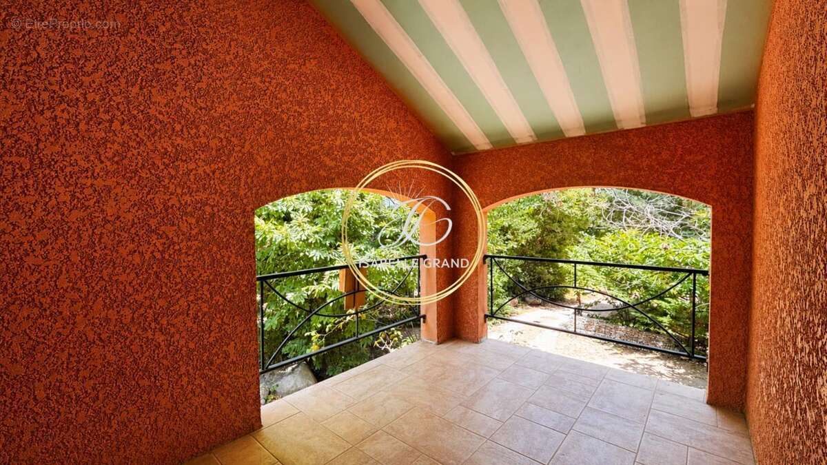 Maison 183 m² à Prades  - photo 16