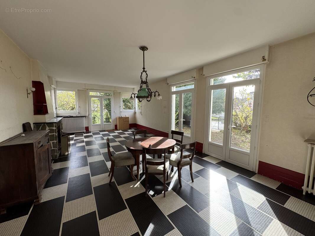 Maison 229 m² à Blanzac-Porcheresse  - photo 54