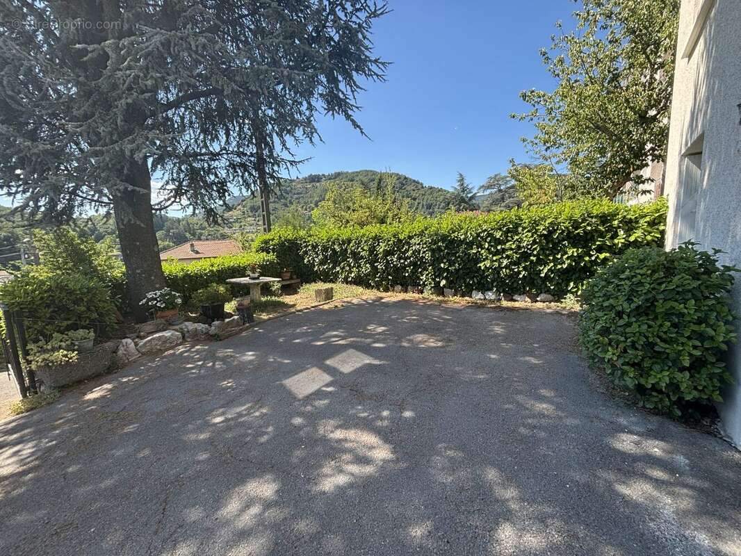 Maison 98 m² à Vals-Les-Bains  - photo 3