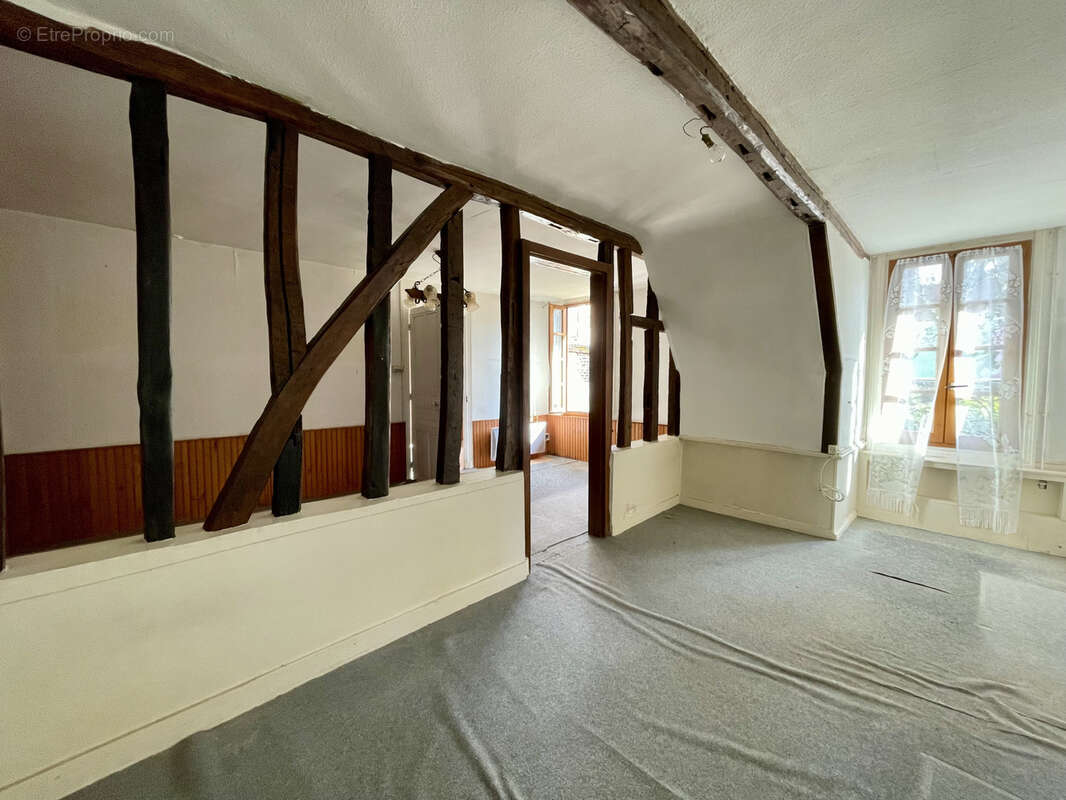 Maison à SAINTE-SAVINE