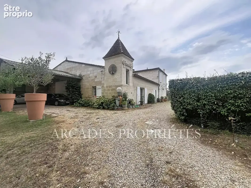 Maison 8 pièces 320 m² à vendre à Fronsac (33126) - photo 4