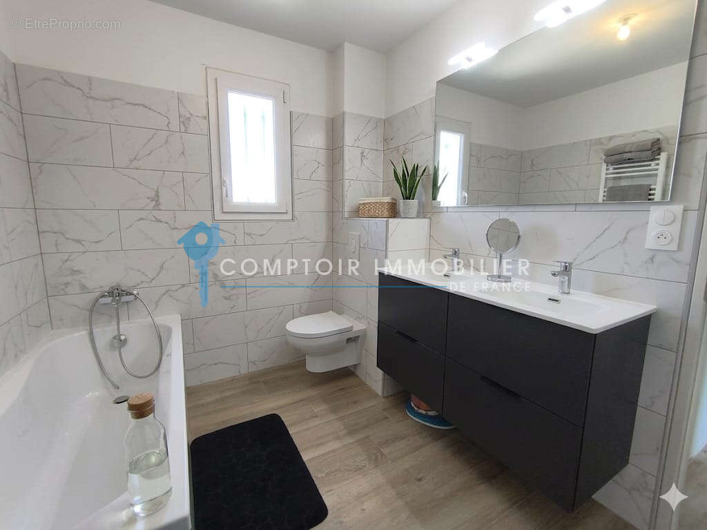 Maison à COMPS