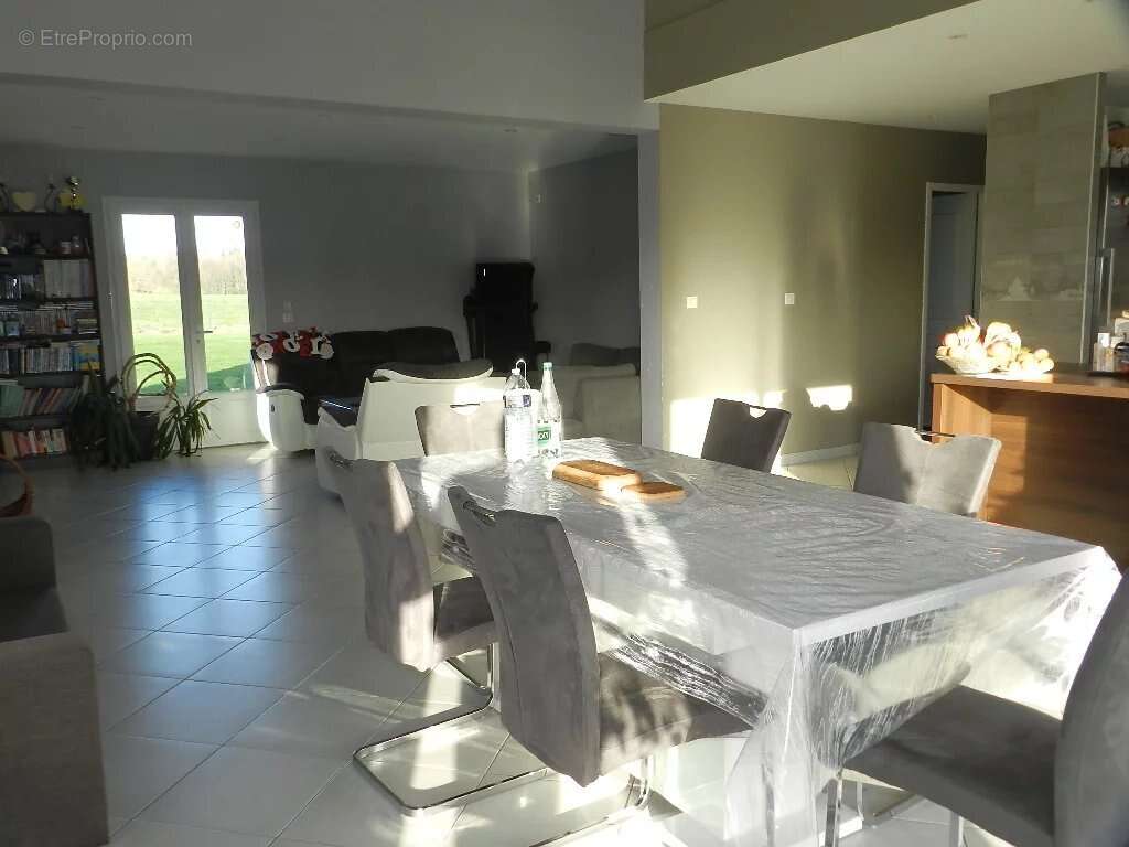 Maison à FRESNEY-LE-VIEUX