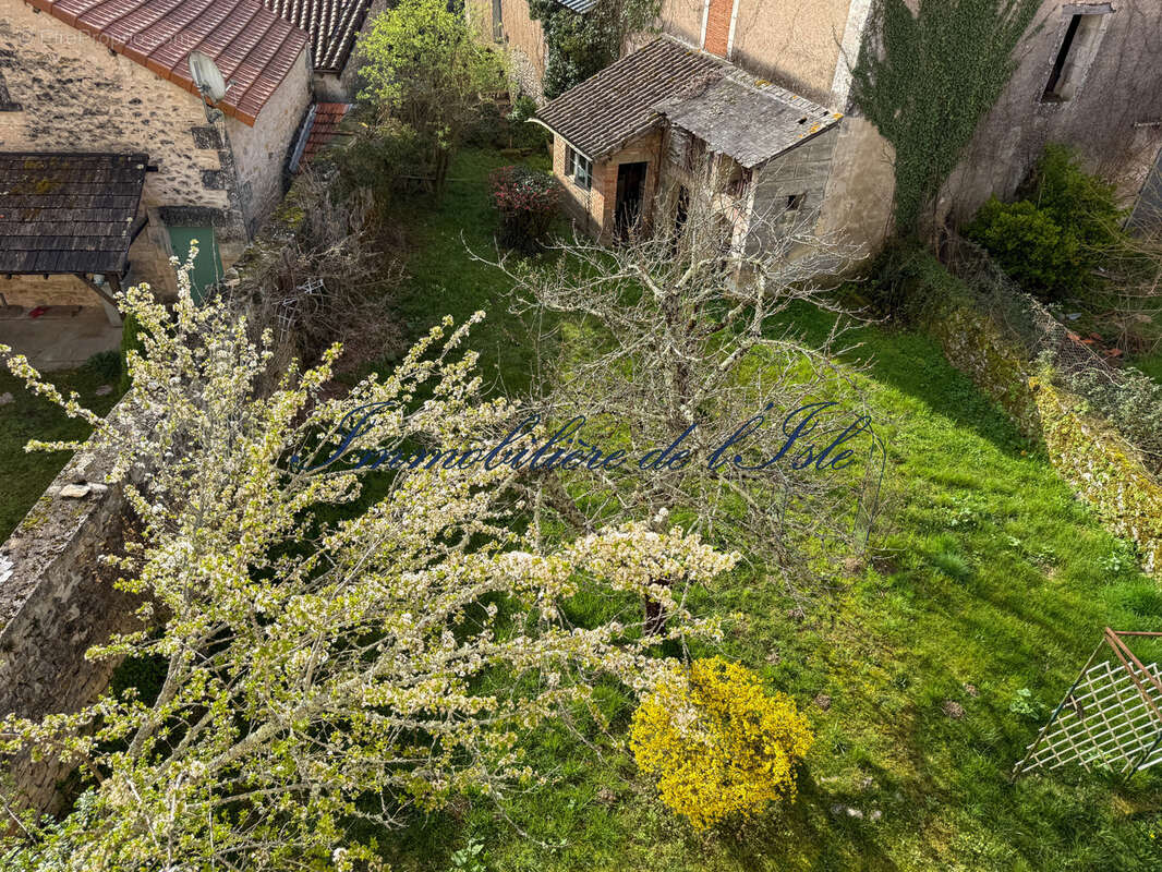 Appartement à CUBJAC