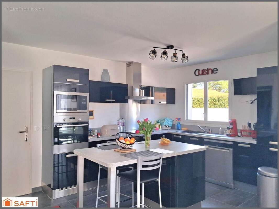 Maison 118 m² à La Tranche-Sur-Mer  - photo 2