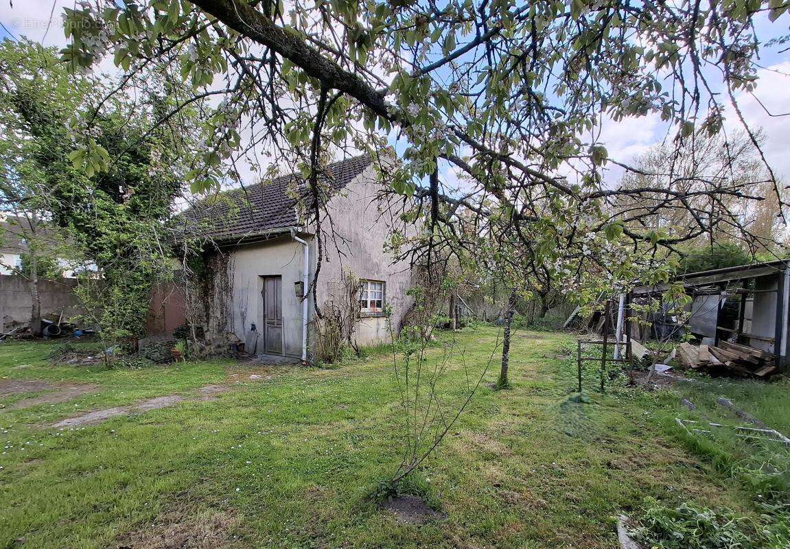 Maison à TRACY-LE-VAL
