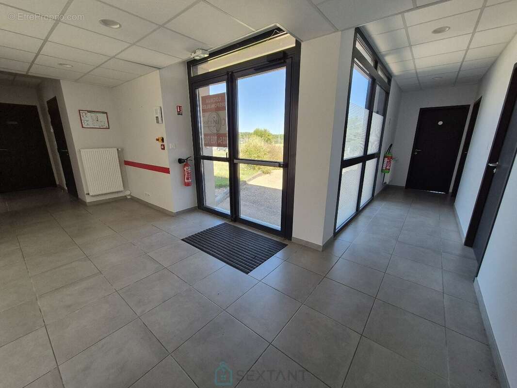 Commerce à MONTRICHARD