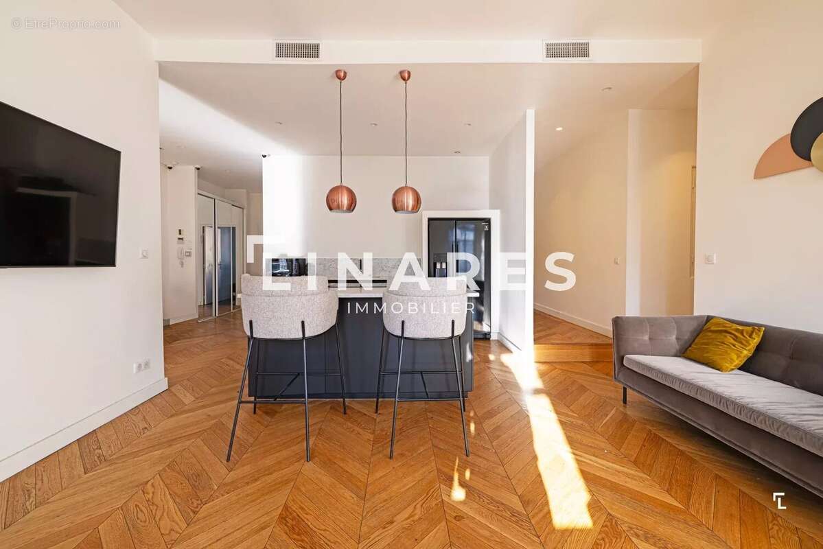 Commerce à MARSEILLE-8E