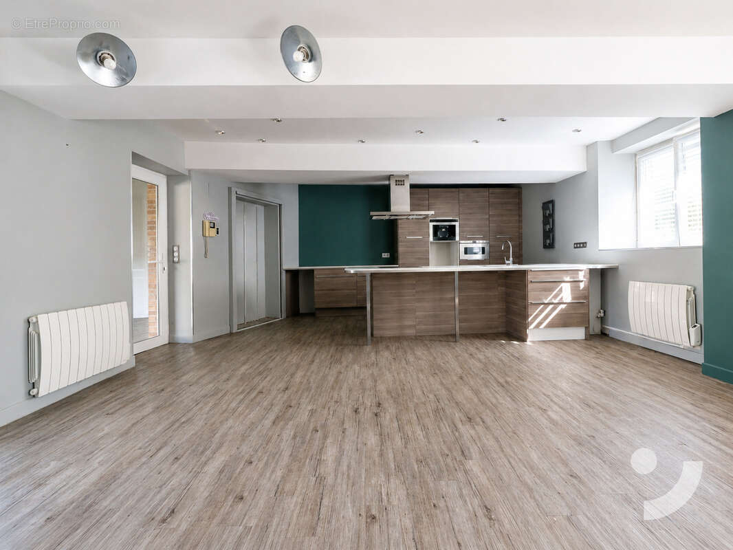Maison 130 m2 avec 3 chambres, extérieur et garage à Romery - photo 3