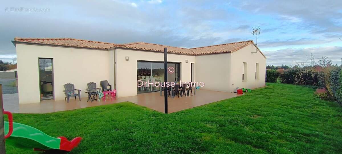 Maison à SAINT-MARTIN-DES-NOYERS