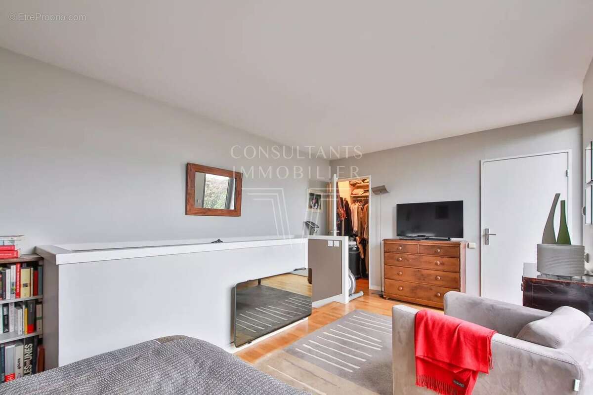 Appartement à PARIS-15E