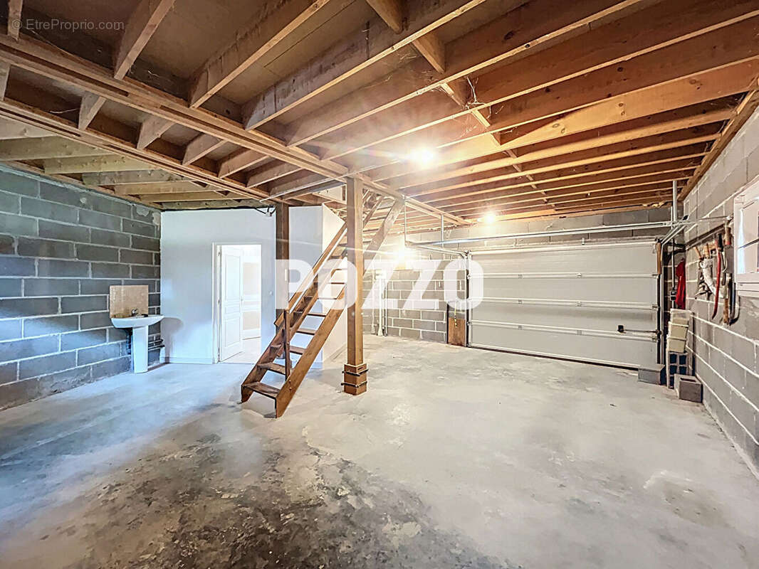 Maison à SAINT-SEVER-CALVADOS