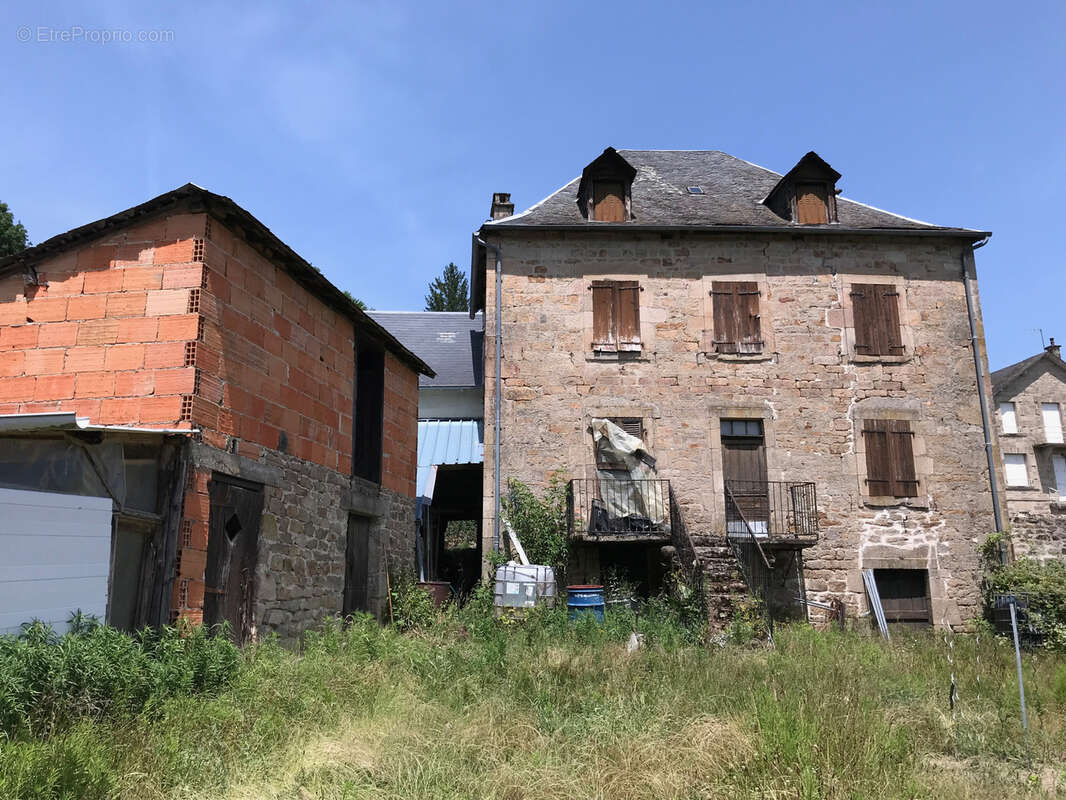 Maison à CORREZE