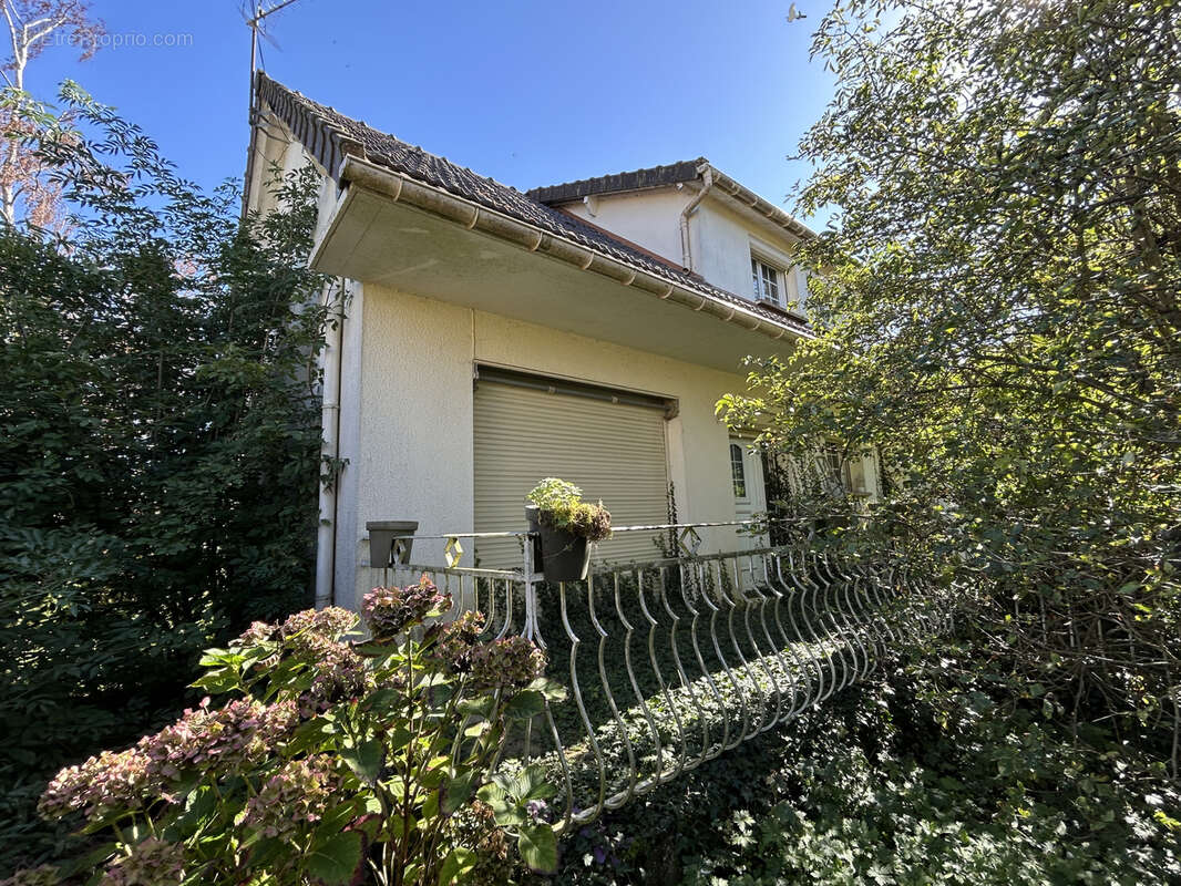 Maison à FONTENAY-SUR-EURE