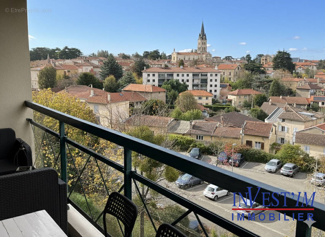 Appartement à SAINT-GENIS-LAVAL