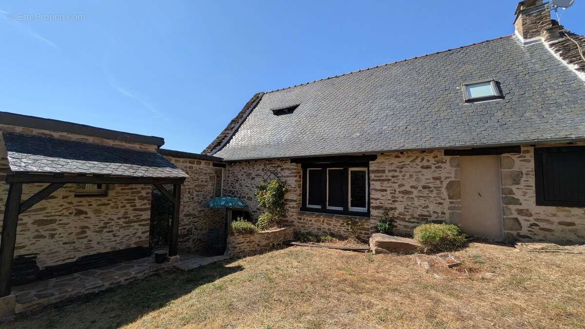 Maison en pierre de 4 chambres avec piscine et vue panoramique – Aubazine, Corrèze - photo 19