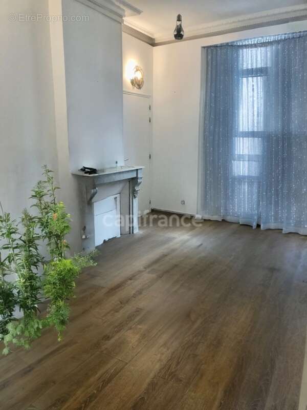 ***Le Havre-Marechal Joffre***idéal investisseur***Triplex de 158m², Dpe C, copropriété bénévole (43€ de charges/m) avec 5 chamb - photo 8