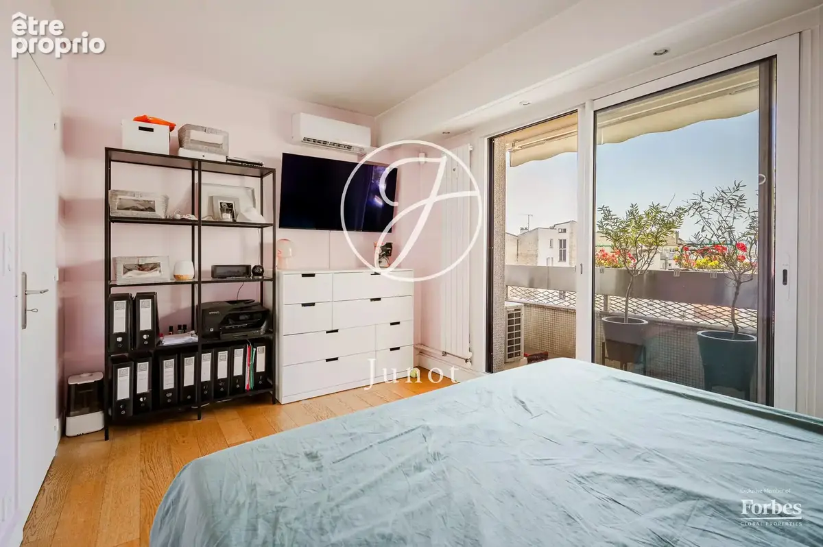 Paris 16e - PARENT DE ROSAN - Appartement  - 3 pièces - 85,04m² Carrez - 2 chambres - Dernier étage - Balcon 11,25 m² - Vue déga - photo 15