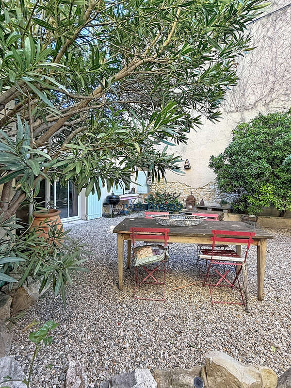 Maison à VAISON-LA-ROMAINE