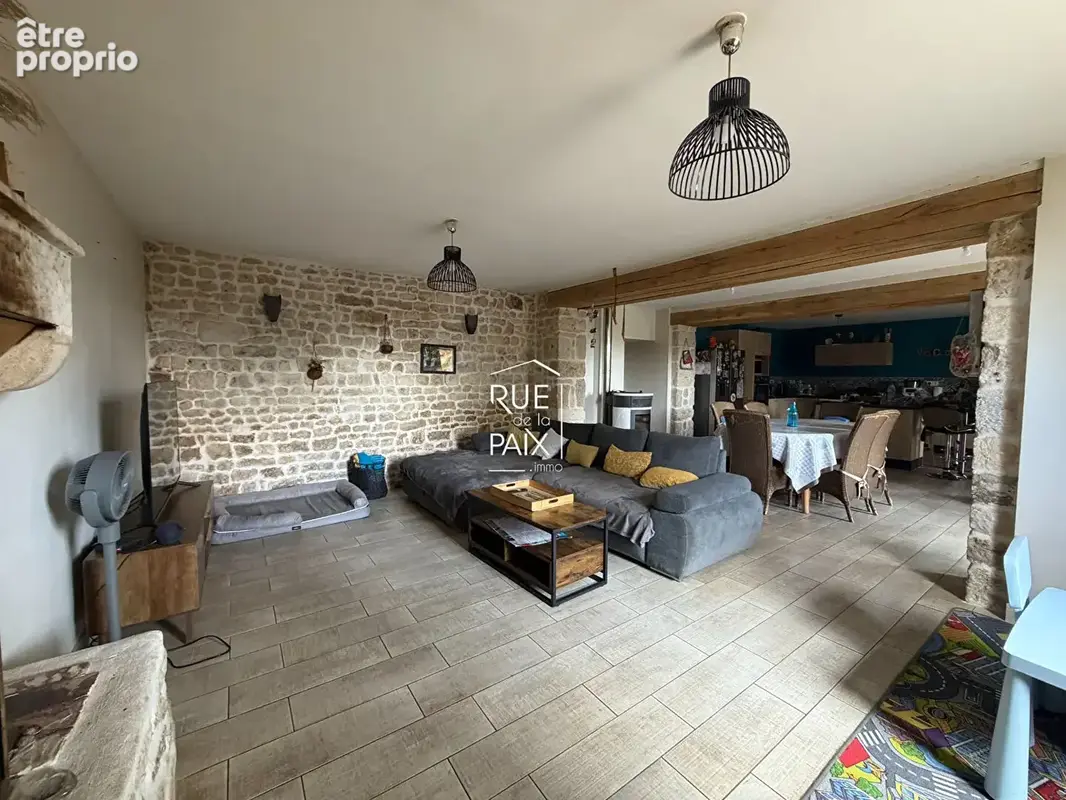 Maison en pierre entièrement rénovée ? charme et confort - photo 2