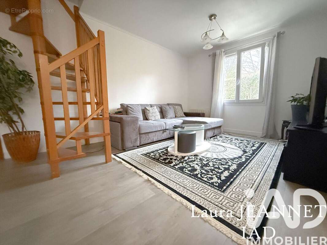 Photo 2 - Maison à CERGY