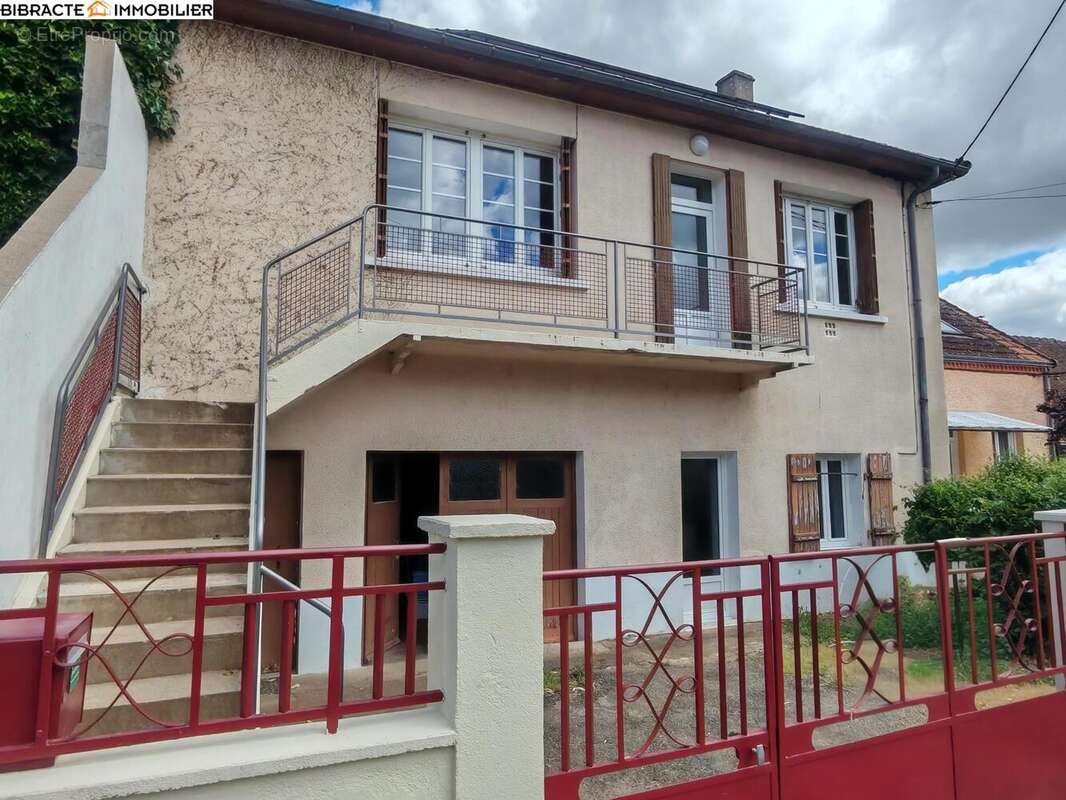 Maison à LUZY