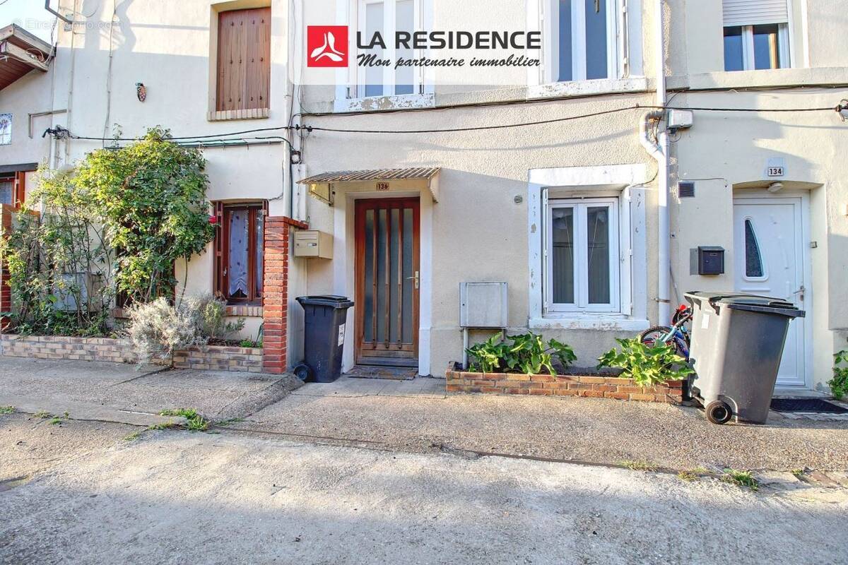 Maison à SAINT-ETIENNE-DU-ROUVRAY