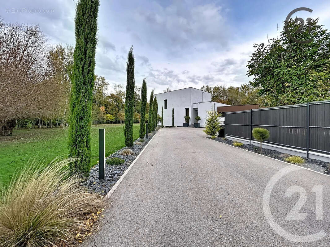 Maison à BARBEREY-SAINT-SULPICE