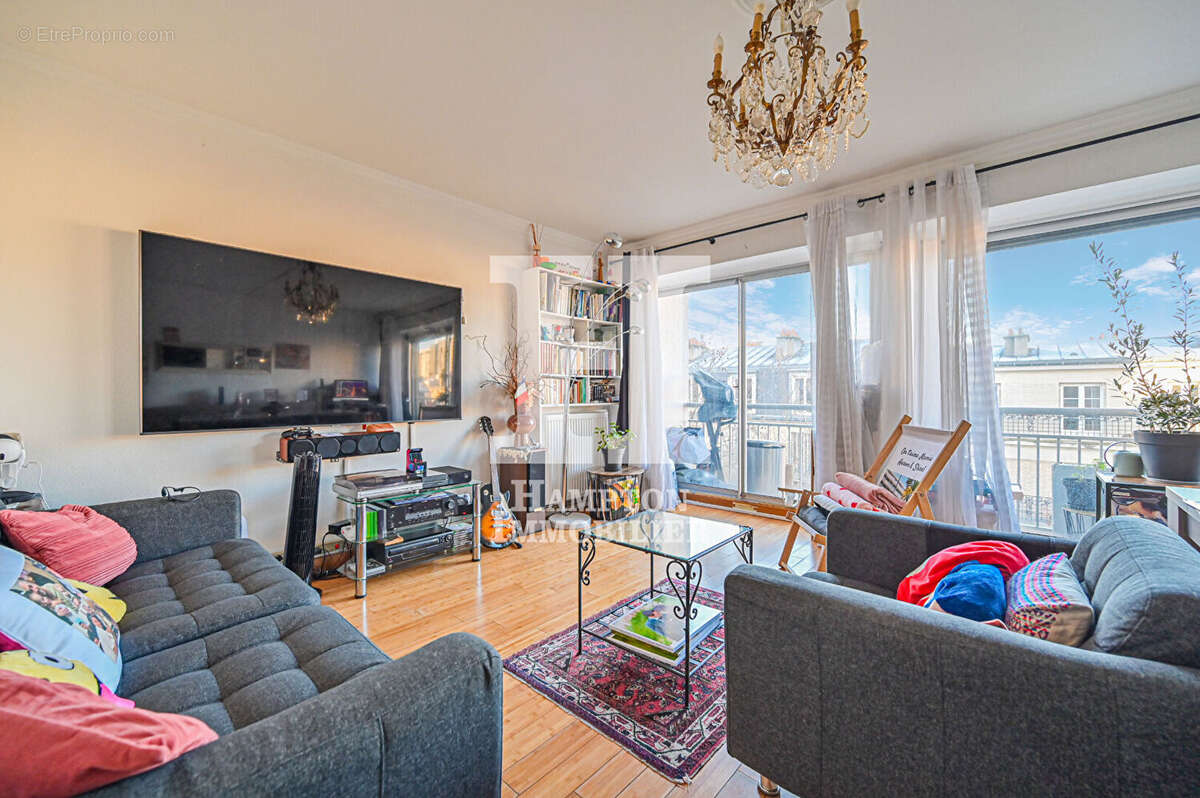 Appartement à PARIS-19E