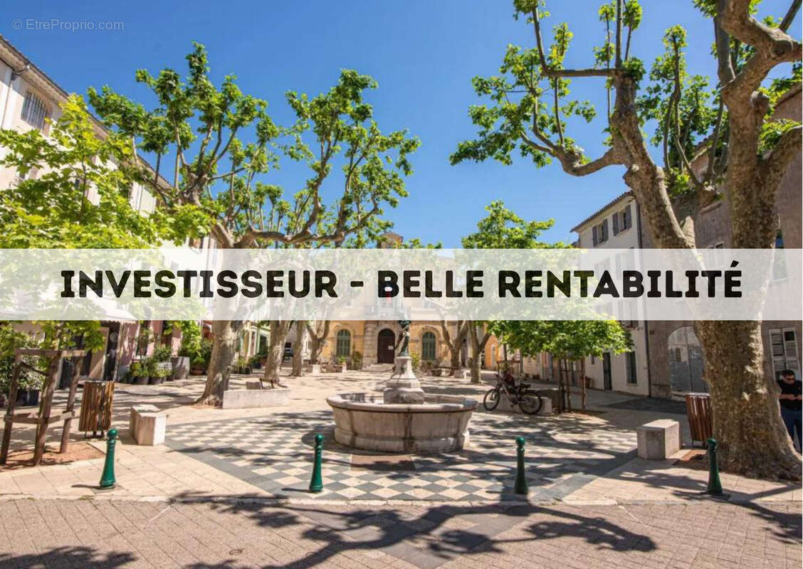 Appartement à COLLOBRIERES