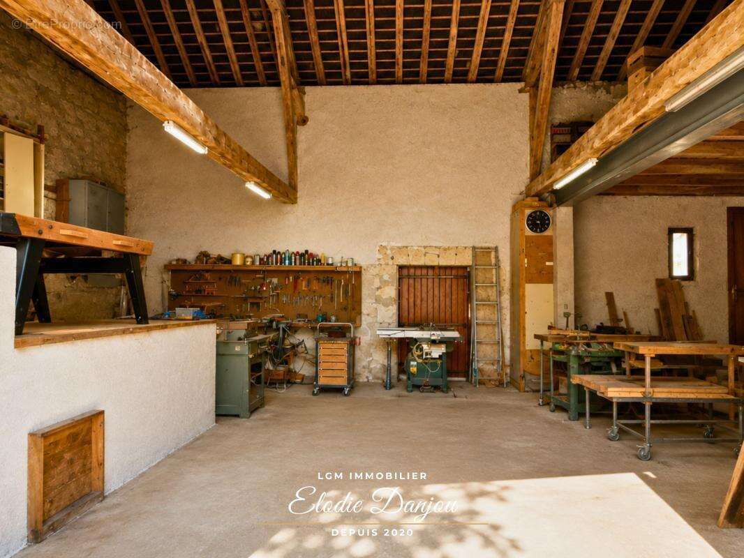 Ancien moulin à eau de caractère avec seconde maison, dépendances et plus de 2 hectares – proche Vendôme et gare TGV - photo 14