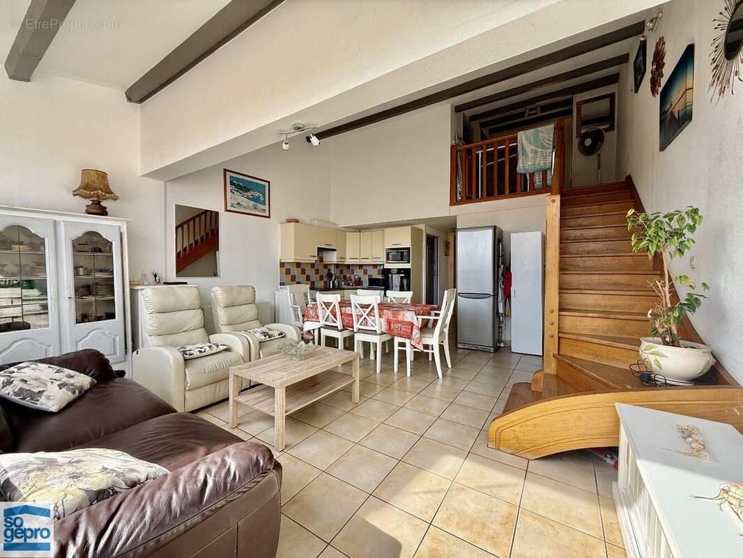 Réf 2227 : Grand Appartement 3 Pièces à vendre secteur Richelieu ! - photo 1
