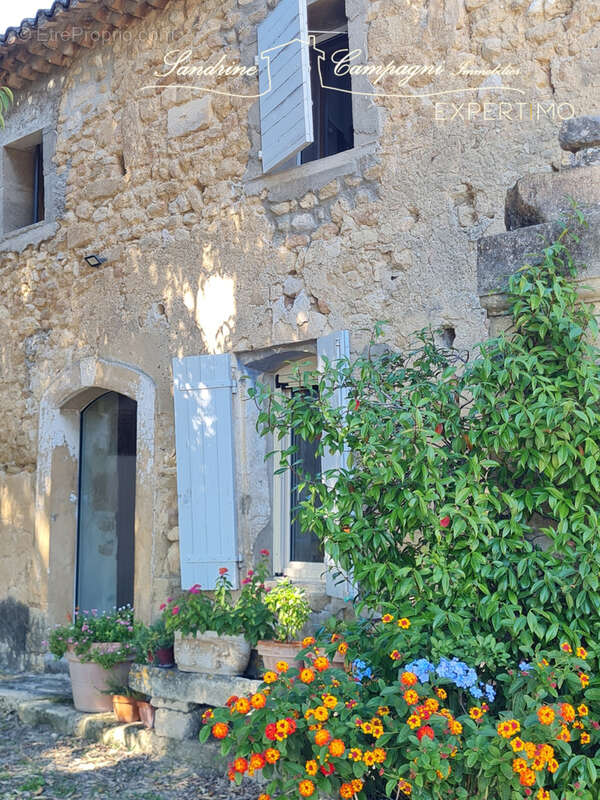 Maison à ROBION
