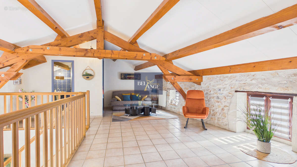 Maison à VALLON-PONT-D'ARC