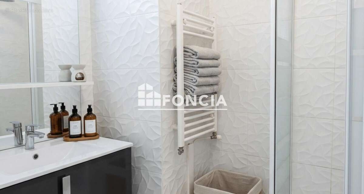 Appartement à BOIS-COLOMBES