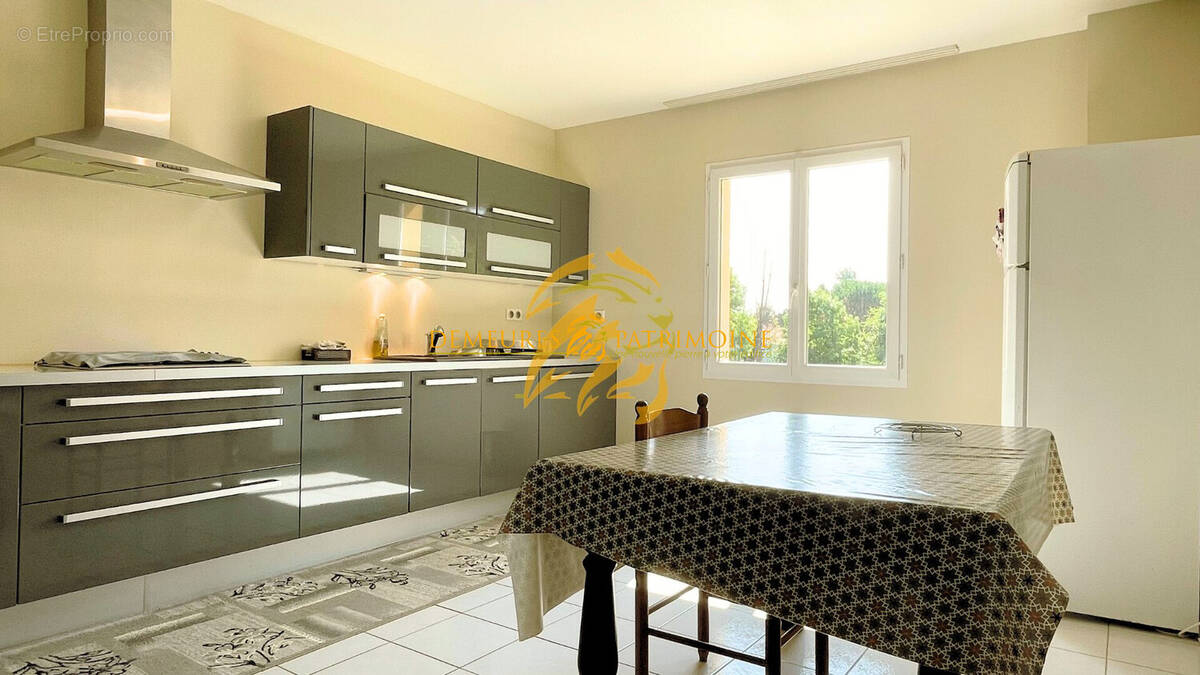 Maison 132 m² à Chasseneuil-Sur-Bonnieure  - photo 2