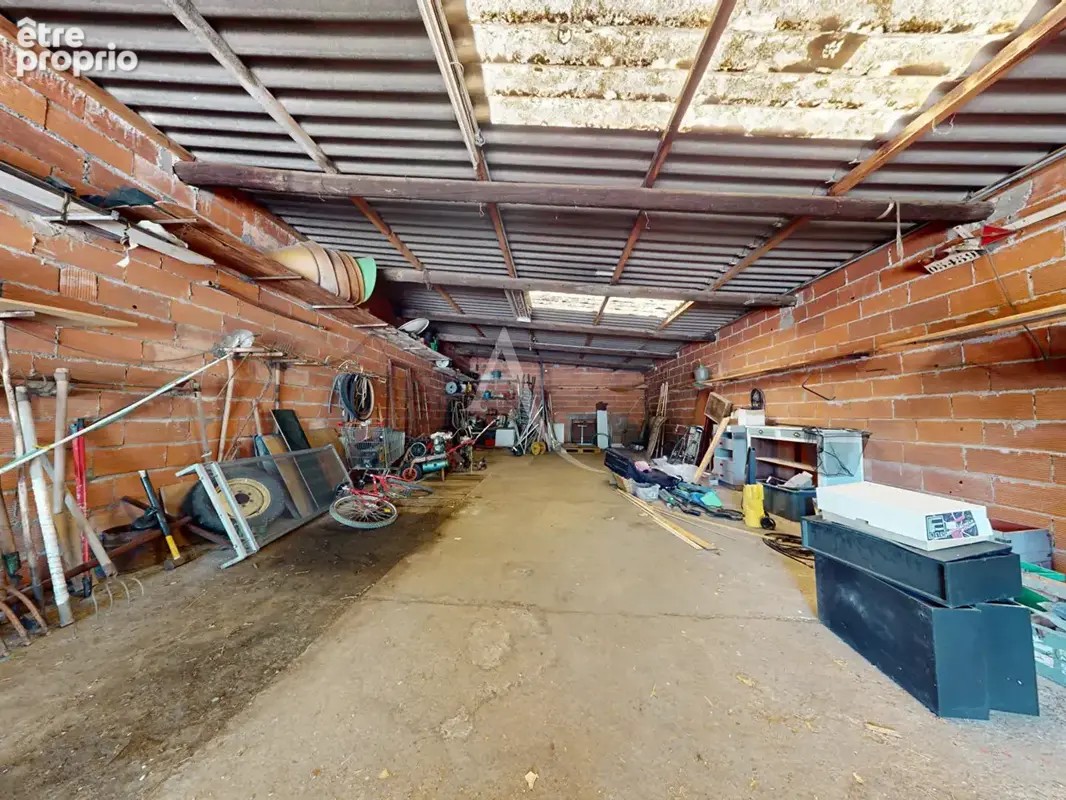 Maison à vendre à Lézignan-Corbières avec terrain de 9000m2 - photo 12