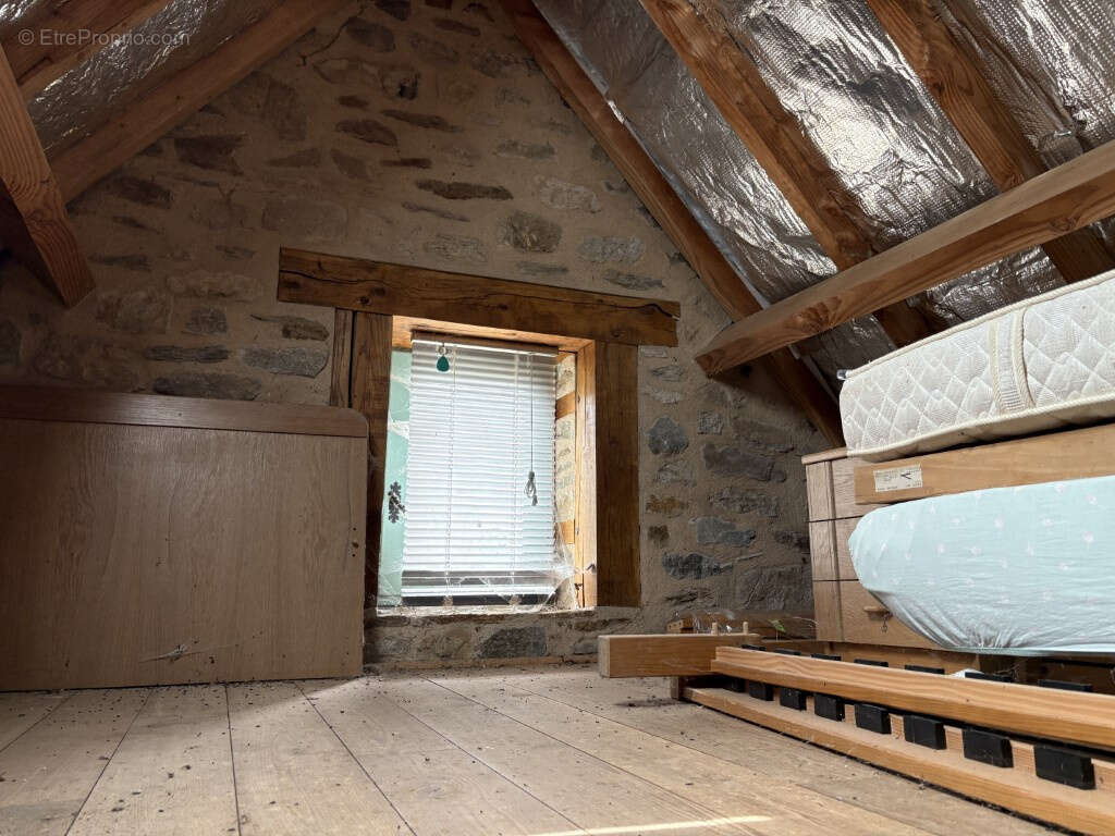 Maison à LA PORCHERIE