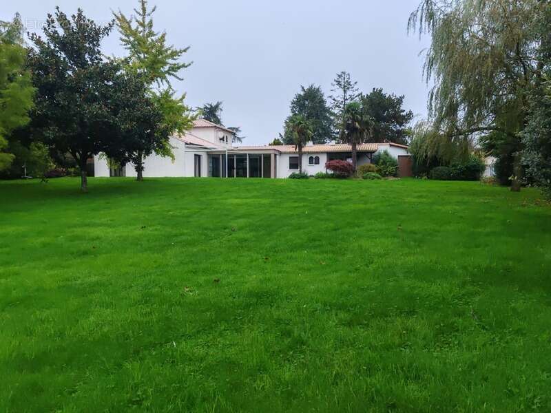 Propriete à vendre 12 pièces L'OIE (85) - photo 20