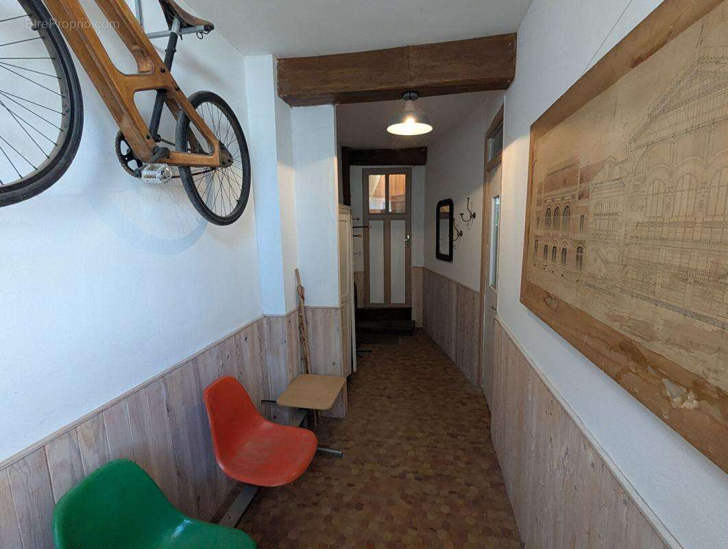 Maison  de ville 4 pièces 85 m2 3 chambres (Fort potentiel) - photo 4