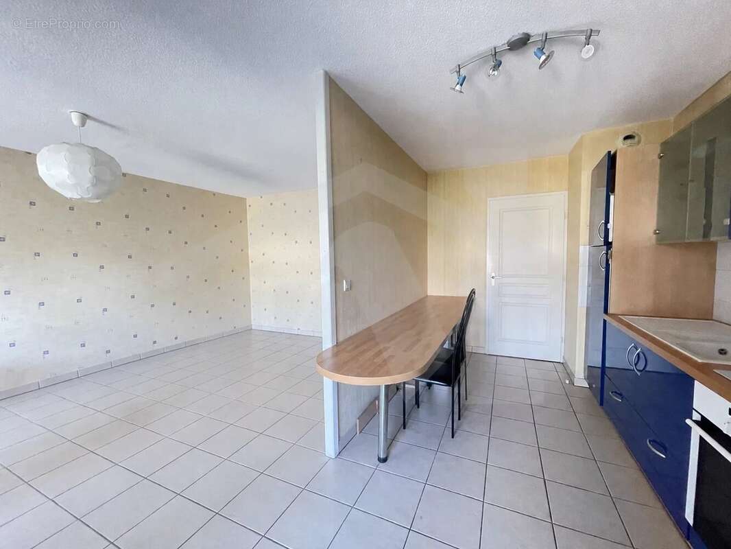 Appartement à SAINT-MARTIN-D'HERES